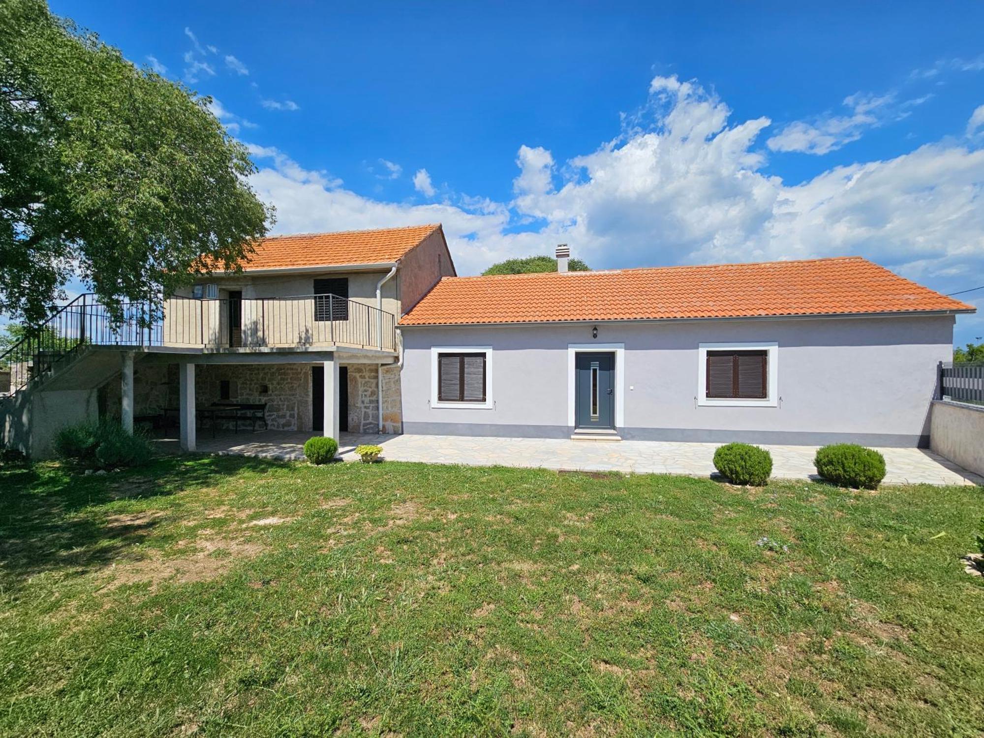 Holiday Home Nena Drnis Exterior photo
