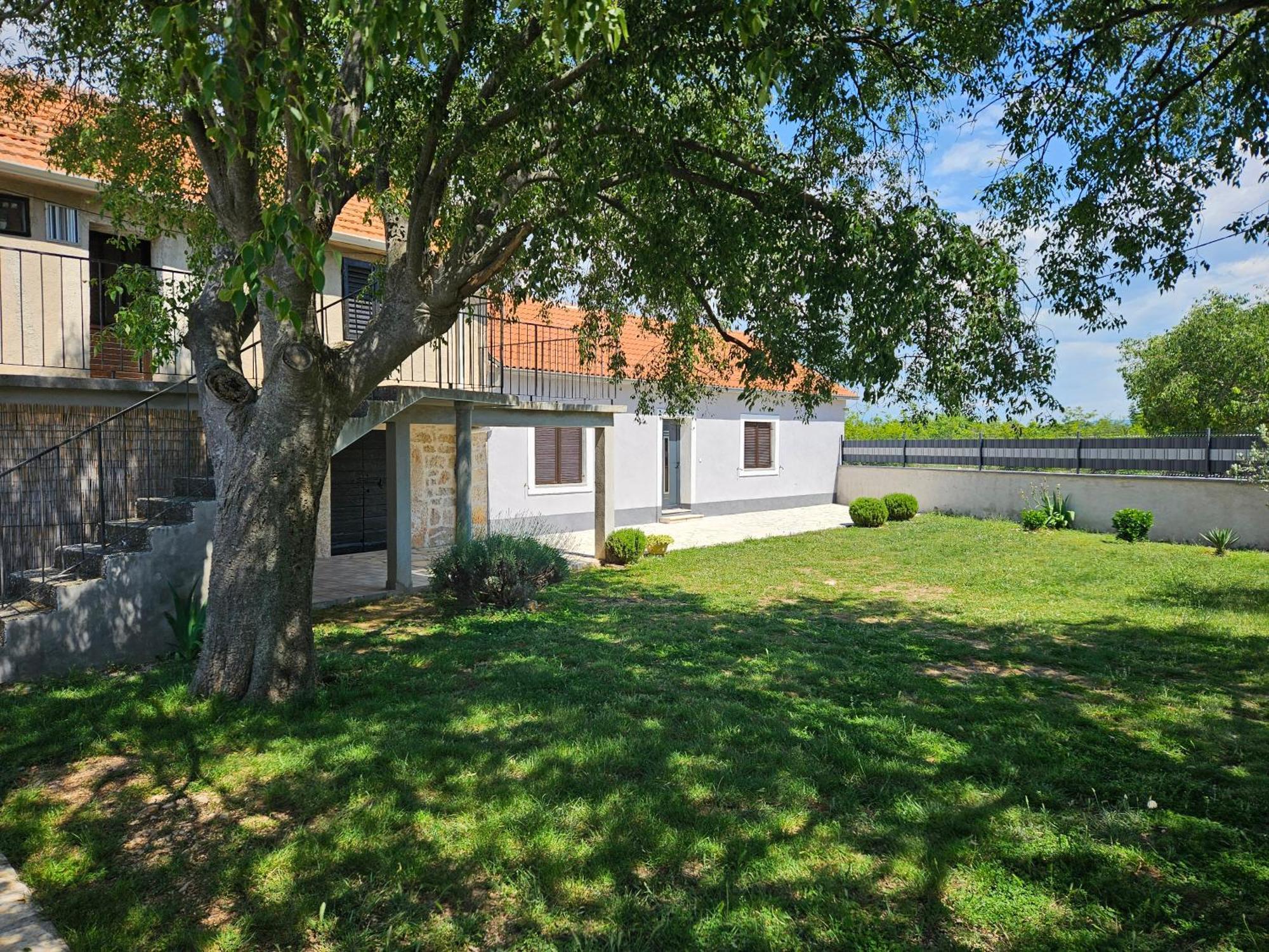 Holiday Home Nena Drnis Exterior photo